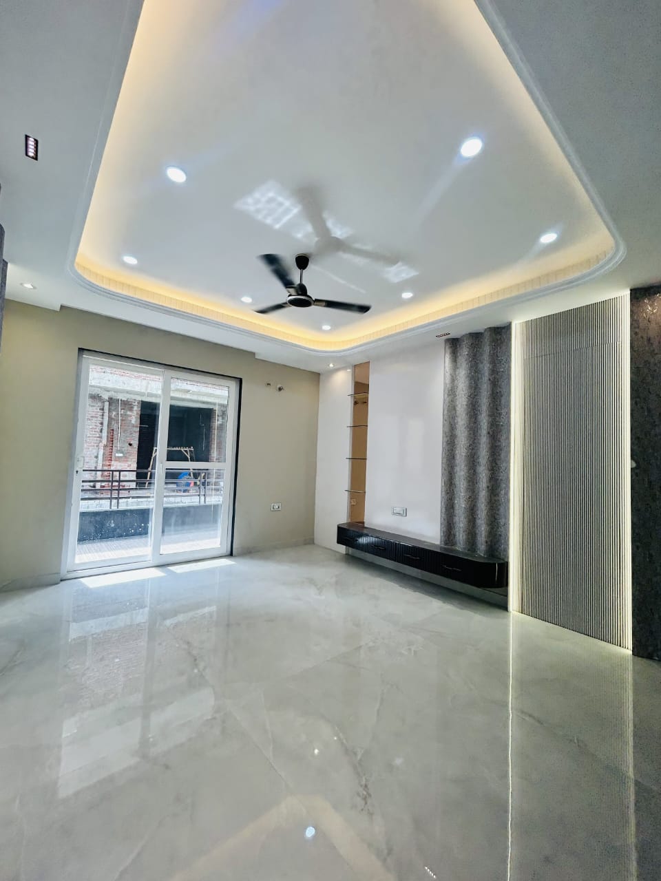 500 SqYd Floor - View 9